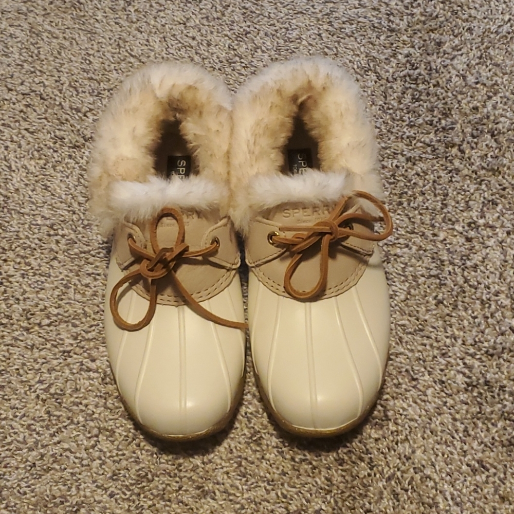 NWOT Sperry Duck Boots
